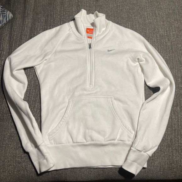Y2K Nike Women's White Half-Zip Sweatshirt - Picture 1 of 3